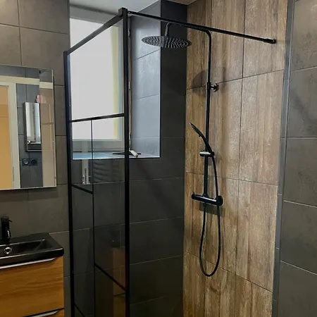 L'univers Automobile Au Coeur De Apartment *